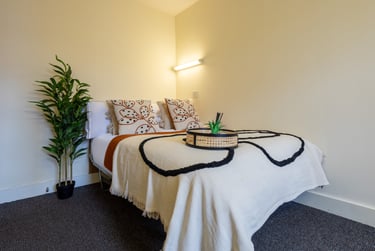 Bronze Plus Non Ensuite at Manchester Student Village, Lower Chatham Street, City Centre, Manchester, M15SX - Image 1