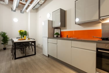 Gold Ensuite - Image 5