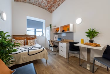 Silver Studio - Image 2