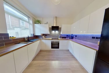2 bed house, Beech Grove, Newland, Hull, HU52QY - Image 2
