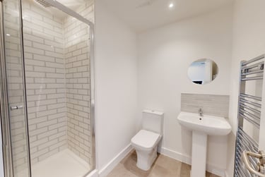 1 bed house, 2 Lemyngton Street, City Centre, Loughborough, LE111UH - Image 2