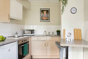 One Bed Apartment at St Thomas Court, 20 Gasking Street, Mutley, Plymouth, PL49AP - Image 3