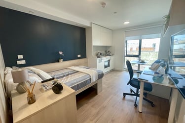 Premium Plus at Unilife High Street, 12-14 High Street, City Centre, Southampton, SO142DF - Image 2