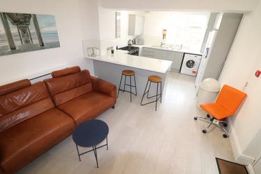 8 bed house, Chichester Street, Newton, Chester, CH14AD - Image 1