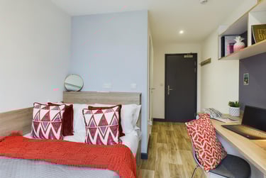 Bronze En Suite at Eden Square, Stoney Stanton Road, City Centre, Coventry, CV14FS - Image 2