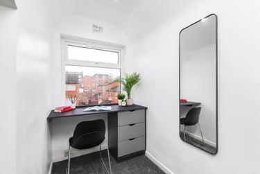 2 bed house, Queens Road, Hyde Park, Leeds, LS61NY - Image 13