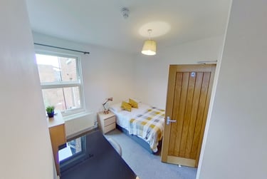 8 bed house, Chichester Street, Newton, Chester, CH14AD - Image 5