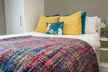 One Bedroom Apartment at Scotway House, 165 Castlebank Street, Broomhill, Glasgow, G116EU - Image 1