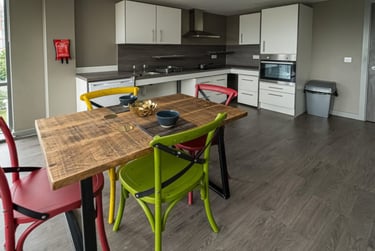 One Bedroom Apartment at Scotway House, 165 Castlebank Street, Broomhill, Glasgow, G116EU - Image 3