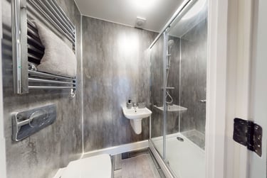 6 bed house, Graduation House, Beeston, Nottingham, NG94HL - Image 5