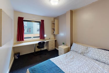 Classic 3 Bed Ensuite at The Pinnacles, Broad Street, City Centre, Sheffield, S25AR - Image 1