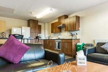 Classic 5 Bed Ensuite at The Pinnacles, Broad Street, City Centre, Sheffield, S25AR - Image 4