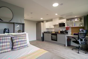 Gold Studio at Venue Studios, 333-337 New Cross Road, Lewisham, London, SE146FS - Image 1