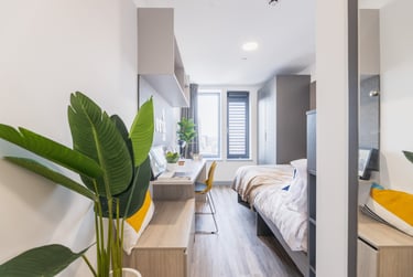 Silver Ensuite - Image 1