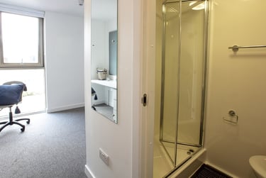 Deluxe Ensuite at East Shore, East Sands, Central, St Andrews, KY168LH - Image 5