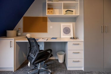 Deluxe 2 Bedroom Apartment at Ash Grove Court, Ash Grove, University Of Surrey, Guildford, GU28US - Image 3