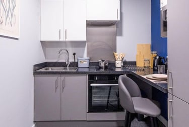 Classic Studio at Ash Grove Court, Ash Grove, University Of Surrey, Guildford, GU28US - Image 5