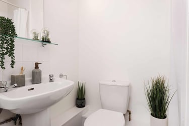 Platinum En Suite at Exchange Works, Arundel Street, City Centre, Sheffield, S14RE - Image 3