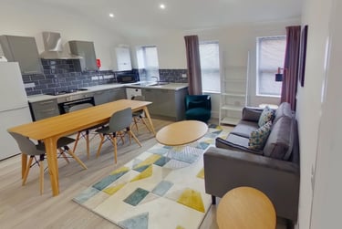 2 bed house, Portland Street, City Centre, Lincoln, LN57JX - Image 1