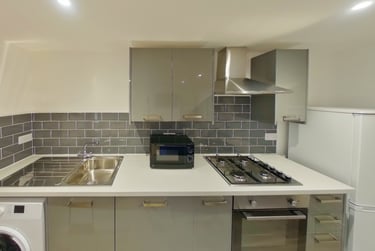 1 bed house, Portland Street, City Centre, Lincoln, LN57JX - Image 2