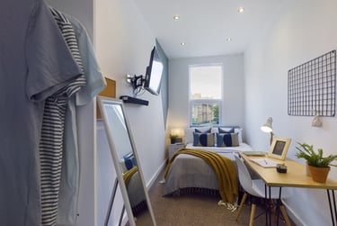 6 bed house, Upper Parliament Street, Toxteth, Liverpool, L87QL - Image 1