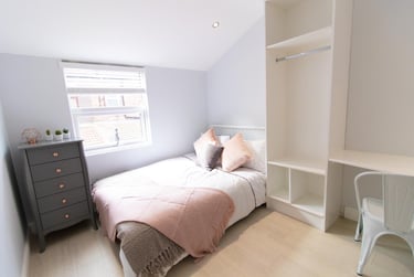 6 bed house, Halsbury Road, Kensington, Liverpool, L66DG - Image 1