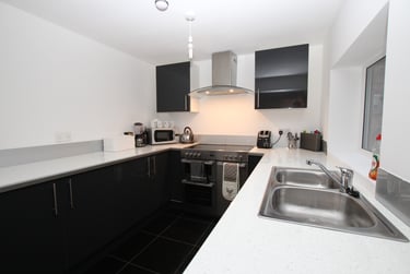 5 bed house, Crofton Street, Rusholme, Manchester, M144DX - Image 4