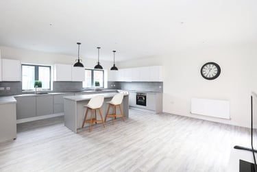 7 bed house, Well Meadow Drive, Netherthorpe, Sheffield, S37HP - Image 2