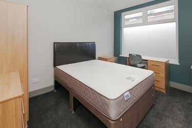 3 bed house, Romney Street, Charlestown, Salford, M66DG - Image 4