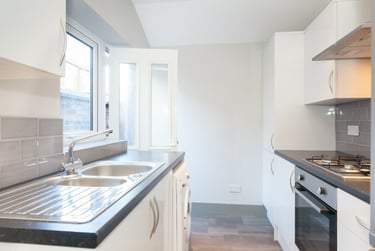 3 bed house, Romney Street, Charlestown, Salford, M66DG - Image 3