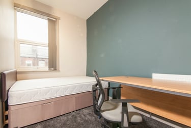 3 bed house, Gerald Road, Charlestown, Salford, M66DW - Image 6