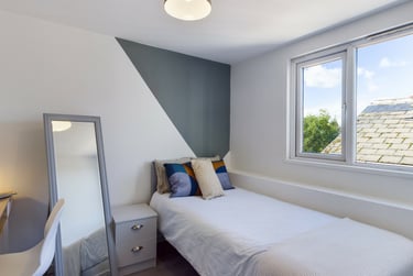 2 bed house, Haydn Avenue, Rusholme, Manchester, M144DL - Image 1