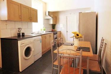 6 bed house, Ashfield Road, Longsight, Manchester, M130YP - Image 8