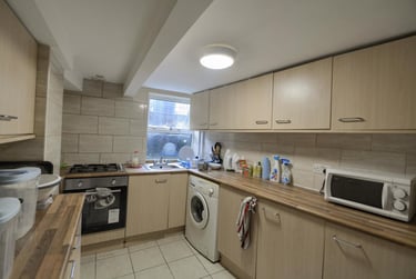 5 bed house, Hessle View, Hyde Park, Leeds, LS61ER - Image 4