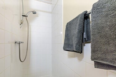 Deluxe Studio at The Pinnacles, Broad Street, City Centre, Sheffield, S25AR - Image 4