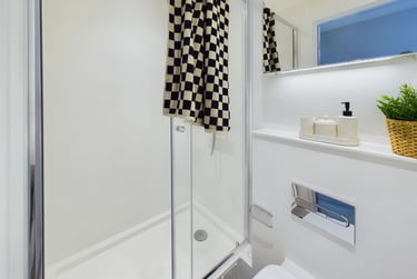 Luxury Studio - Image 5