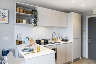 Standard Studio at Hillside House, 86 Winter Street, City Centre, Sheffield, S37EL - Image 5