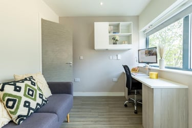 2 Bed Apartment - Image 6