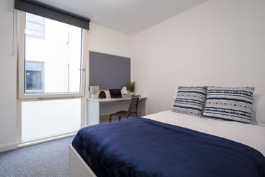 Silver Ensuite at The Paper Works, York Street, City Centre, Sheffield, S12NY - Image 2