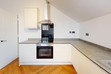 2 bed house, Derby Road, City Centre, Loughborough, LE115HL - Image 2