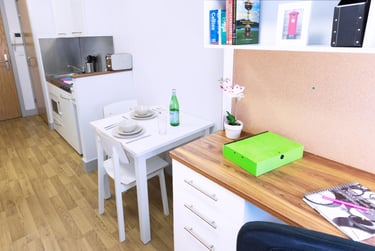 Classic at Unilife High Street, 12-14 High Street, City Centre, Southampton, SO142DF - Image 7