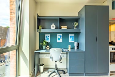 Bronze Studio at Pershore Junction, 1-3 Dogpool Lane, Selly Park, Birmingham, B302XN - Image 2