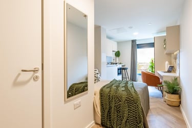 Platinum Studio at The Place, 33 Queens Road, City Centre, Nottingham, NG23AS - Image 2