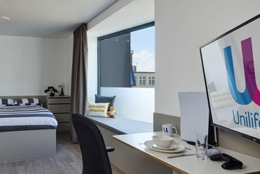 VIP at Bargate House, 31 High Street, City Centre, Southampton, SO142DF - Image 2