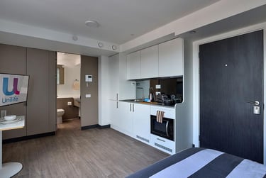 VIP at Bargate House, 31 High Street, City Centre, Southampton, SO142DF - Image 5