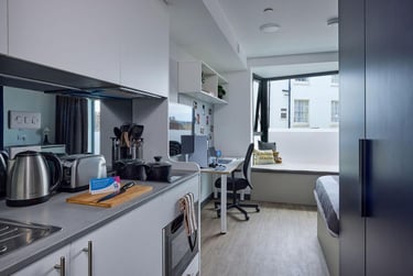 Classic at Bargate House, 31 High Street, City Centre, Southampton, SO142DF - Image 3