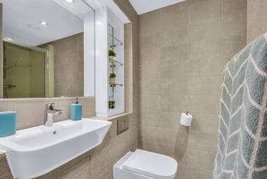 Neo Apartment at Iconinc, The Glassworks, Cardigan Road, Burley, Leeds, LS61LF - Image 5