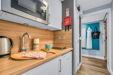 Smart Apartment at Iconinc, The Glassworks, Cardigan Road, Burley, Leeds, LS61LF - Image 4