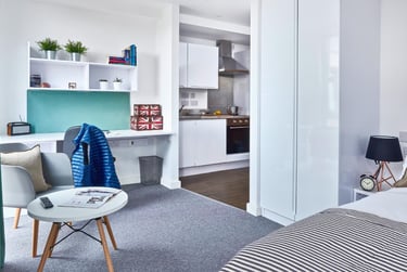 Deluxe Studio - Image 1