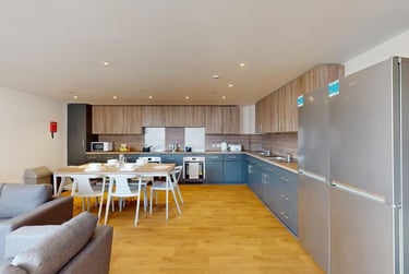 8 Bed Deluxe En-suite - Image 5